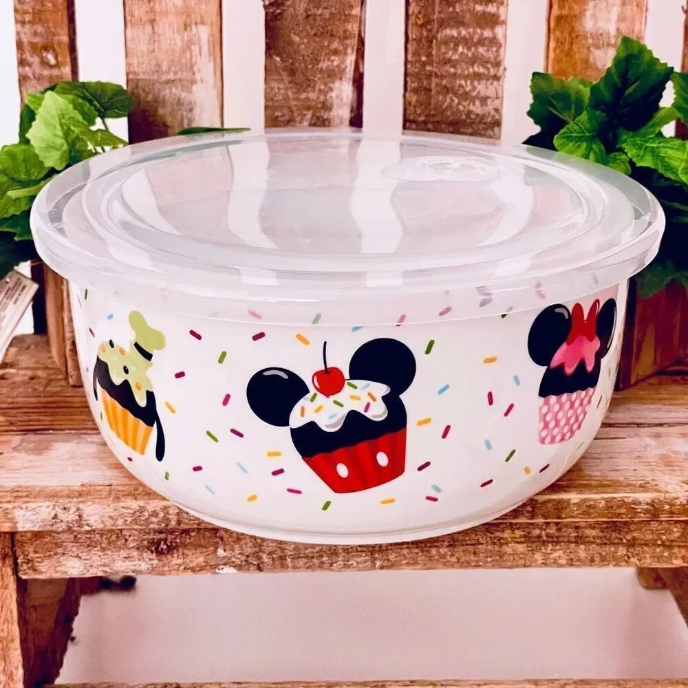 NWT Disney Winnie The Pooh & Friends Big Pressure Lid Food Container Bowl